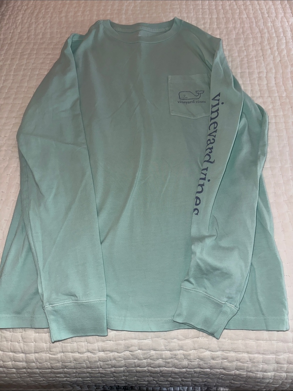 Vineyard Vines Mint Green Crewneck Tee with Whale Logo. Size Kids Large (16)